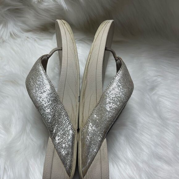 Fitflop glittery silver wedge thong sandals size 11 - Picture 7 of 10